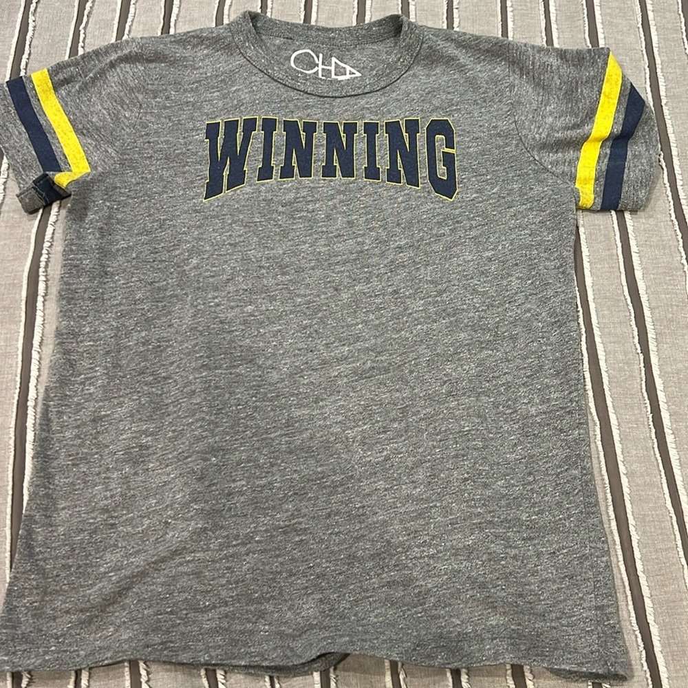 Boys SZ 14 WINNING CHASER T-shirt.